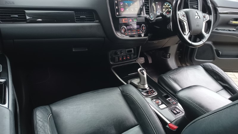 Mitsubishi Outlander Phev For Sale (2)